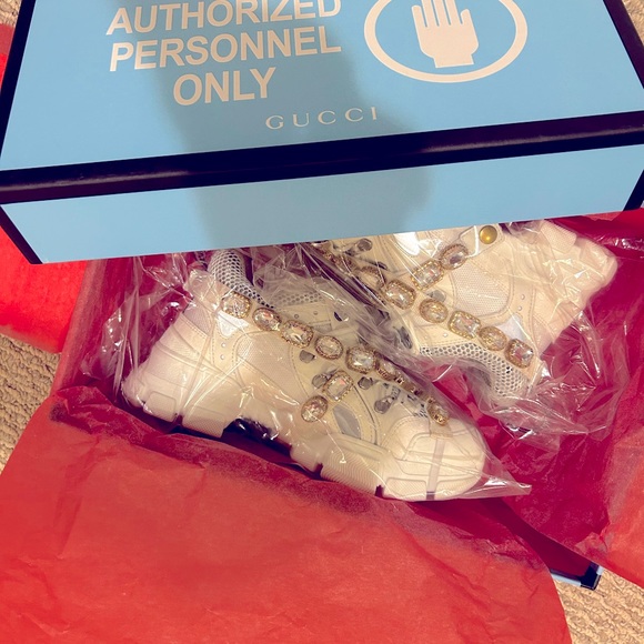 New Women’s Size 36 Gucci Sneakers, Comes With Everything Shown, $1725 Retail - Picture 1 of 5